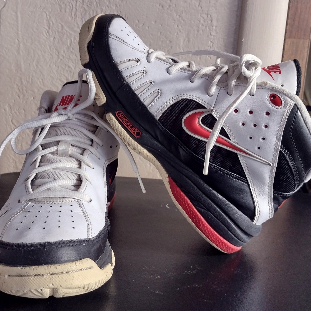 2009 Nike Flex Youth Mid Basketball Shoes